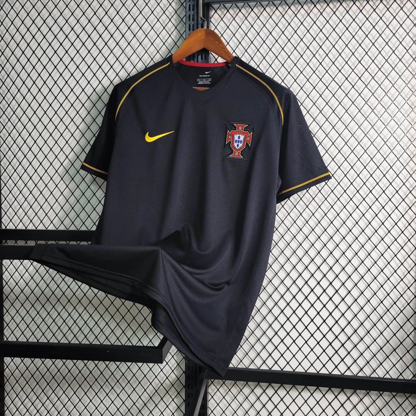 Camiseta Portugal Visita Retro 2006