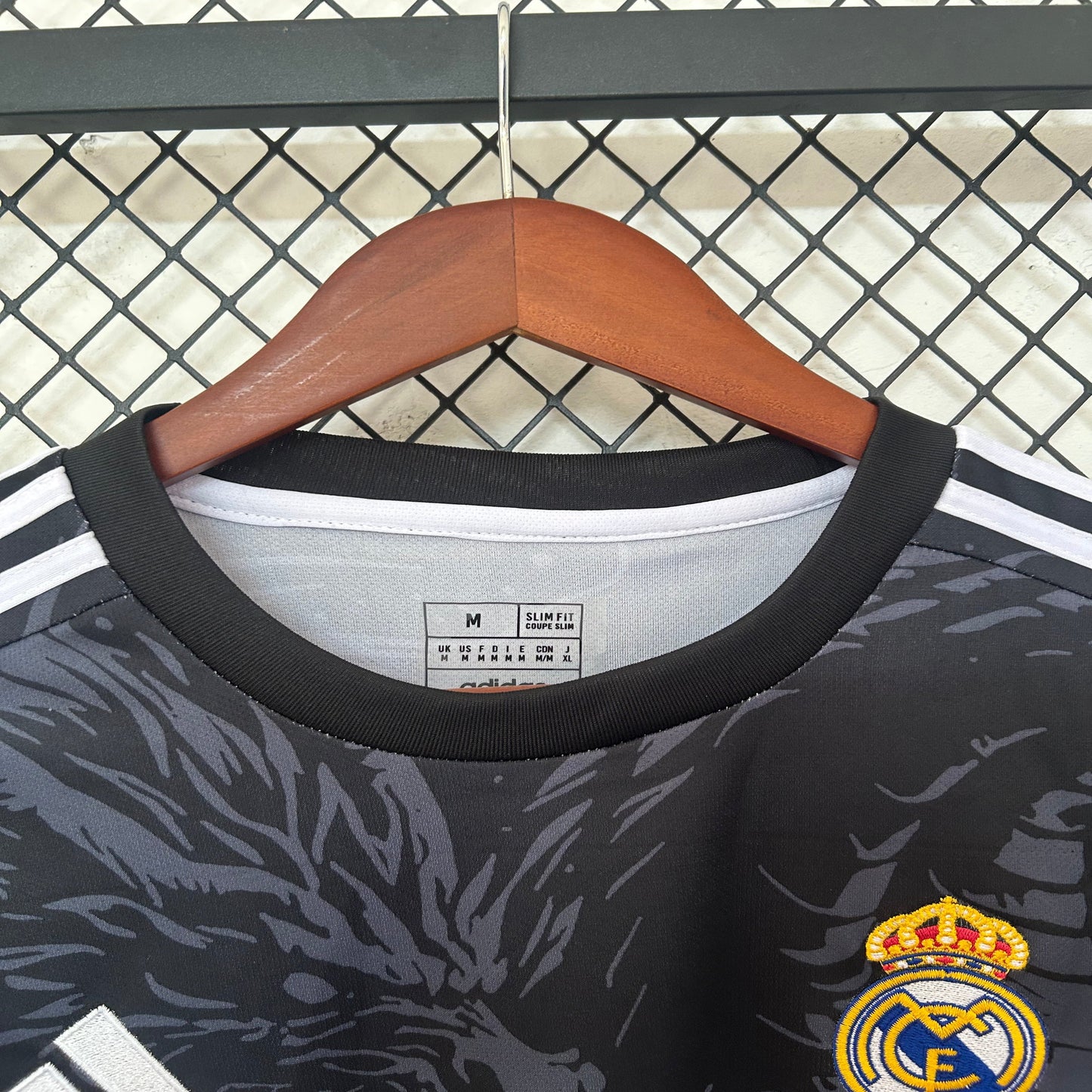 Real Madrid Edición Dragón Morado 2025/26 Versión Fan