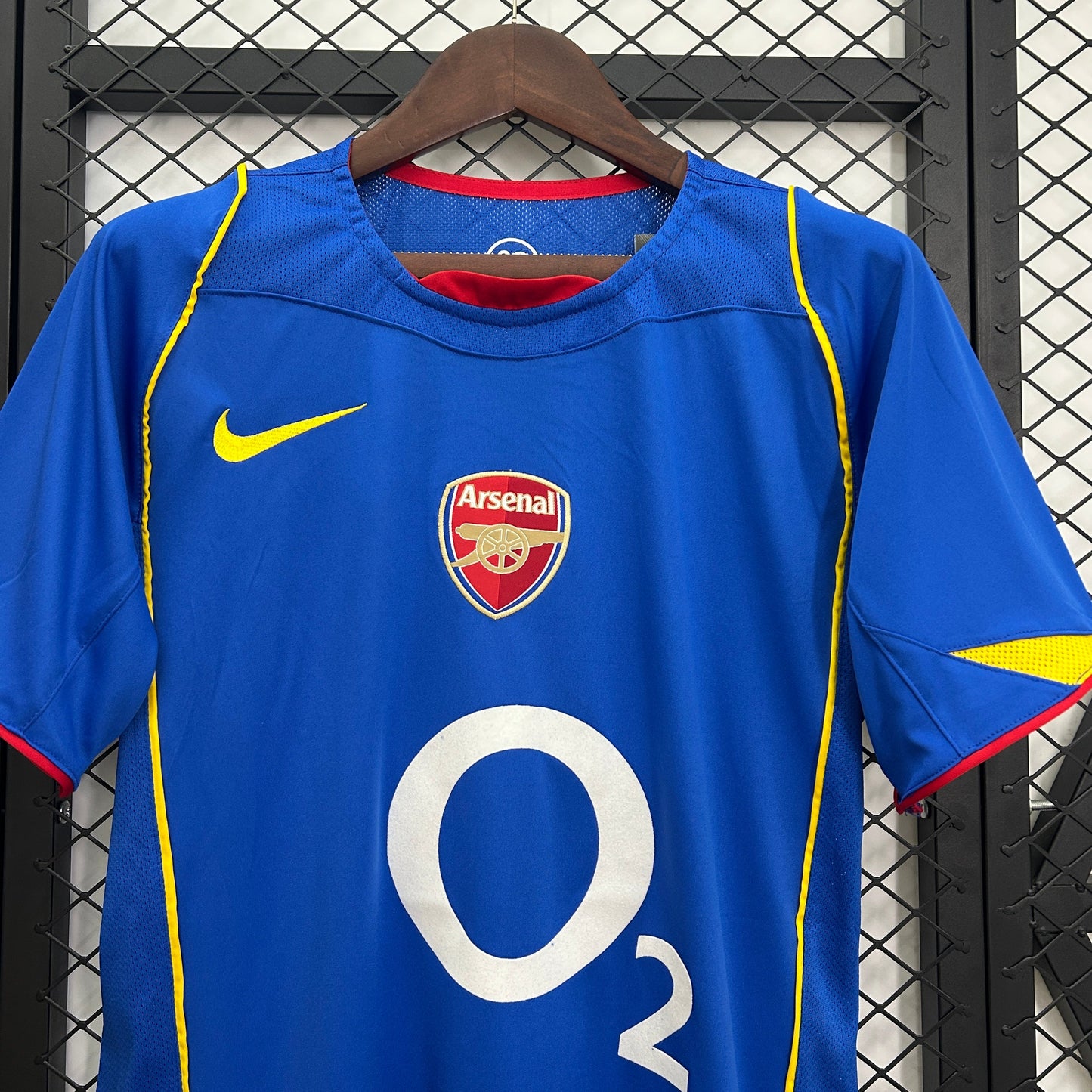 Camiseta Arsenal Visita Retro 2004/05 Versión Fan