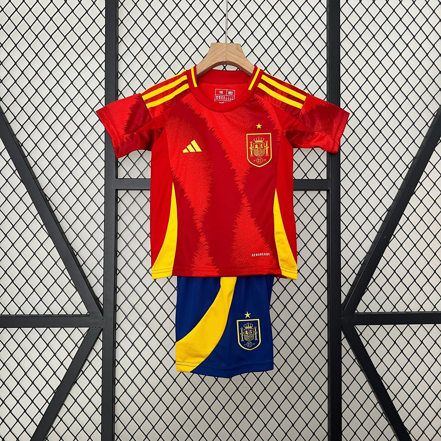 Conjunto niños España Local 2024/25