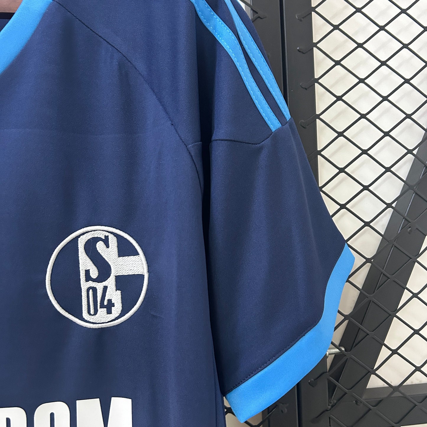 Camiseta Schalke 04 Visita Retro 2010/11 Versión Fan