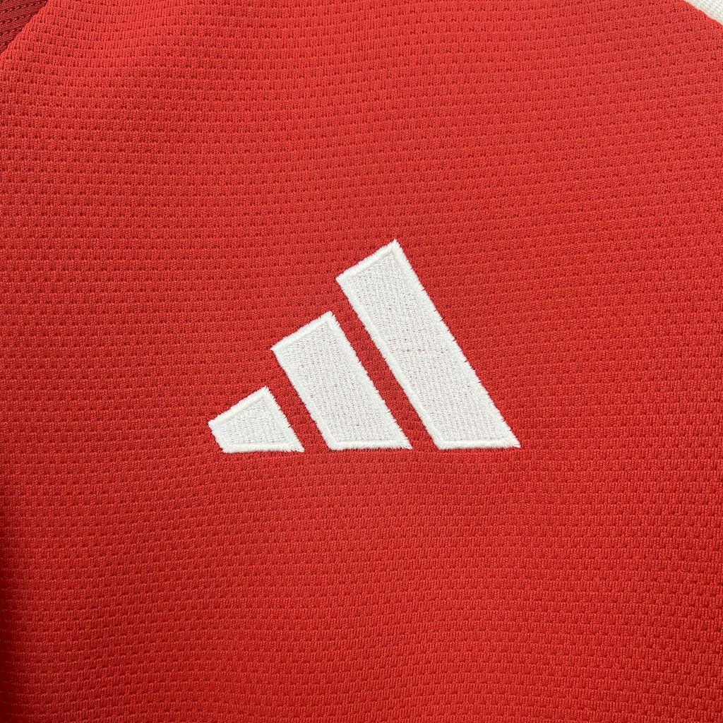 Camiseta Brasil Internacional Manga Larga Local 2025/26 Versión Fan