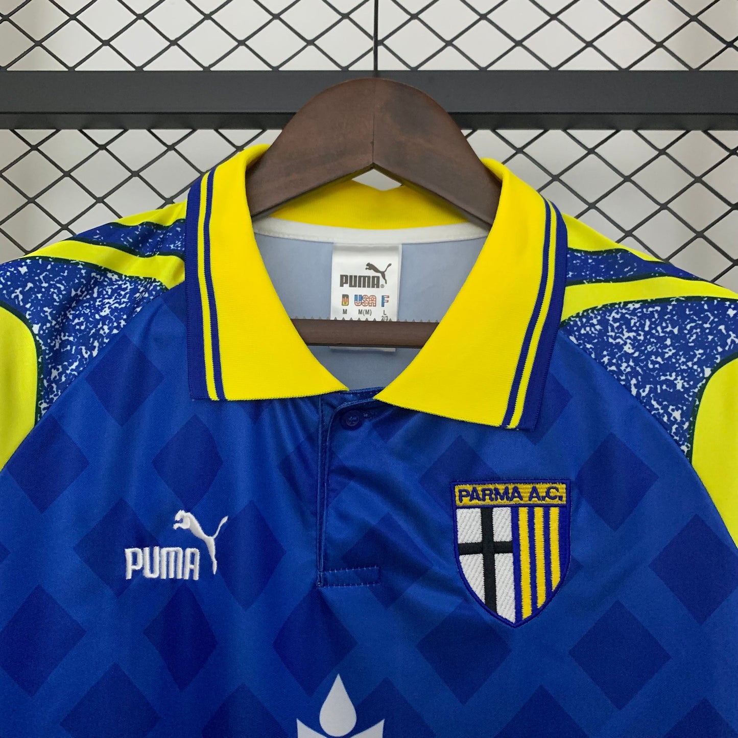 Camiseta Parma Visita Retro 1995/97 Versión Fan