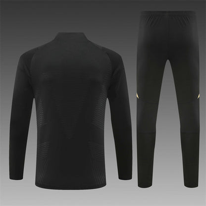 Buzo Completo Real Madrid Negro Diseño Dorado