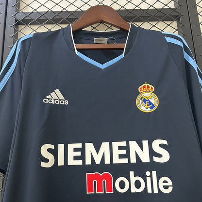 Camiseta Real Madrid Visita Retro 2003/04 Versión Fan