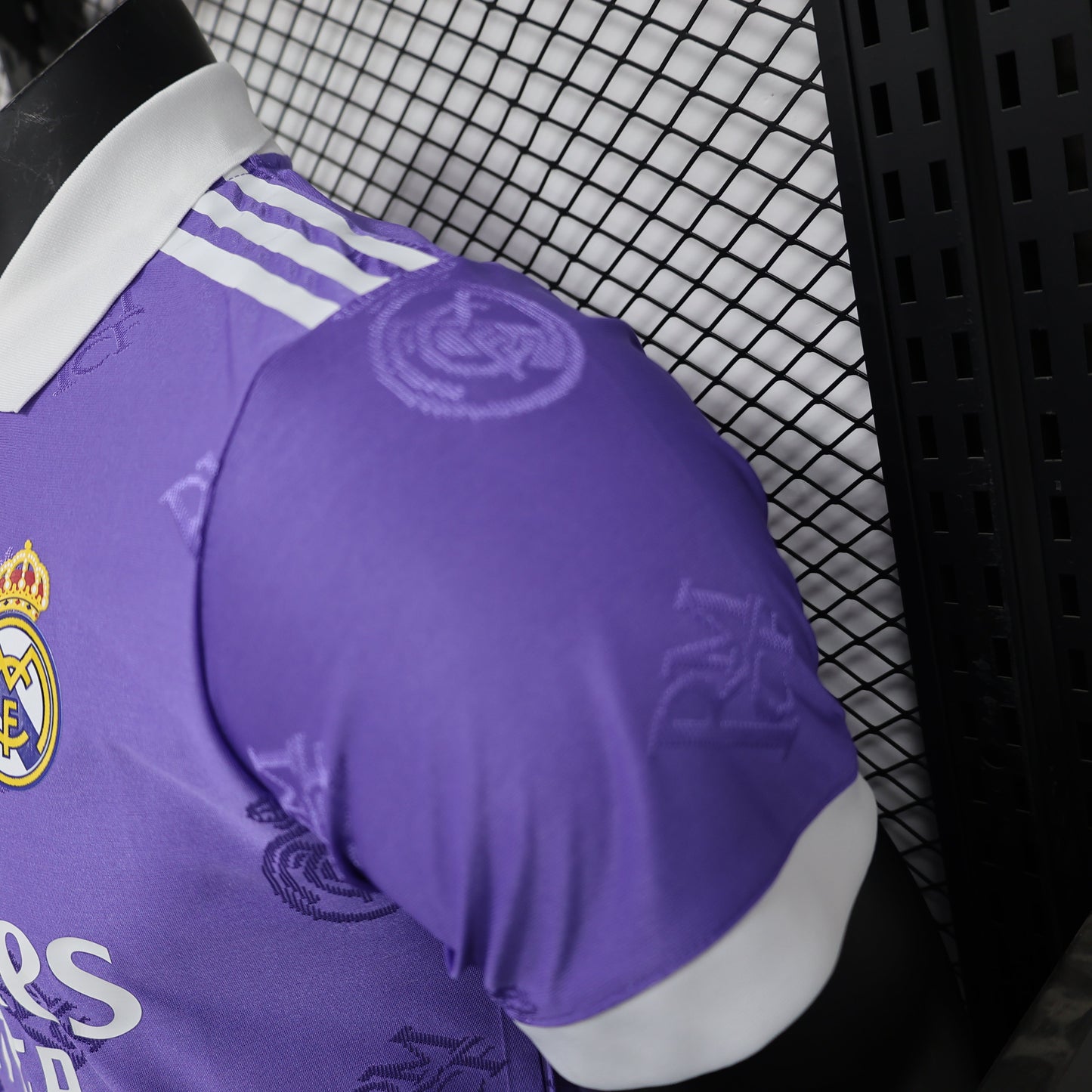 Real Madrid Polo Morada 2025/26 Versión Jugador
