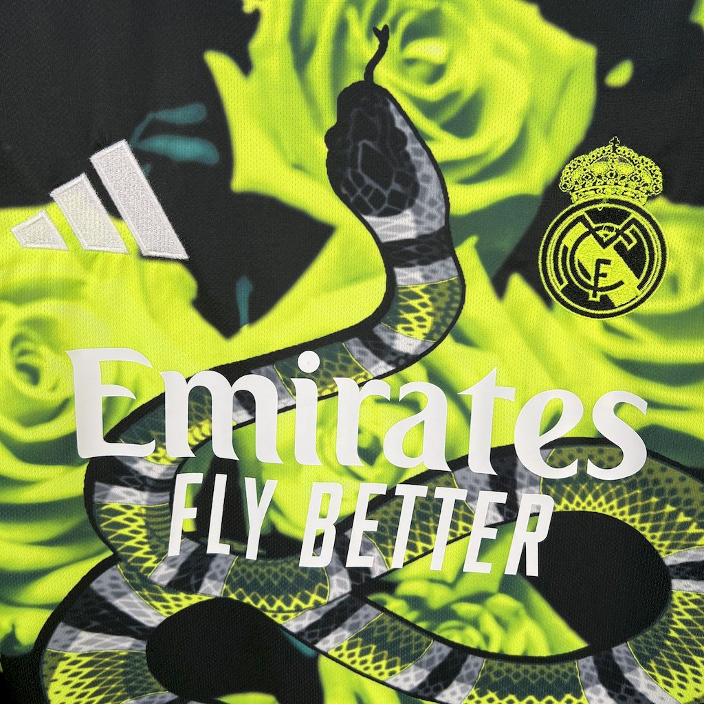 Real Madrid Edición Green Snake 2025/26 Versión Fan