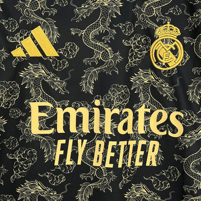 Real Madrid Edición Golden Dragon 2025/26 Versión Fan