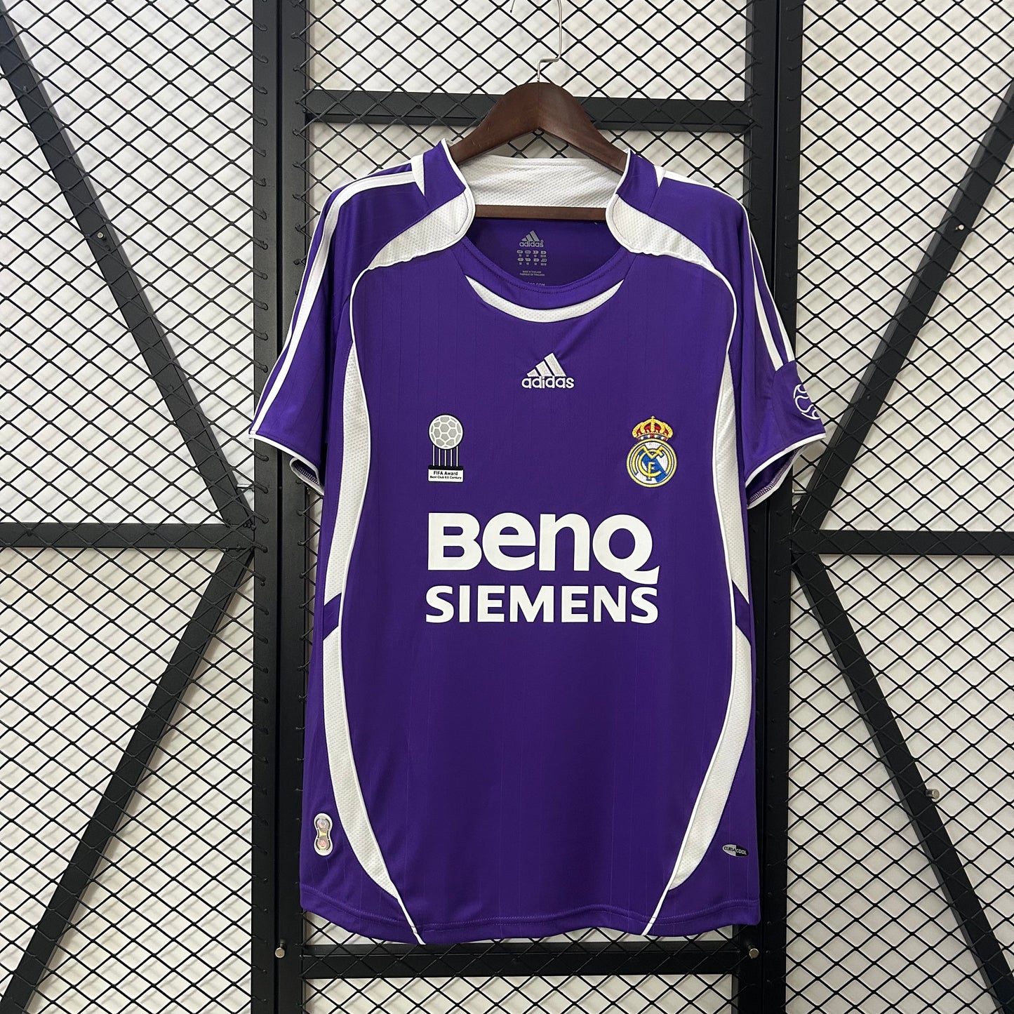 Camiseta Real Madrid Tercera Retro 2006/07 Versión Fan