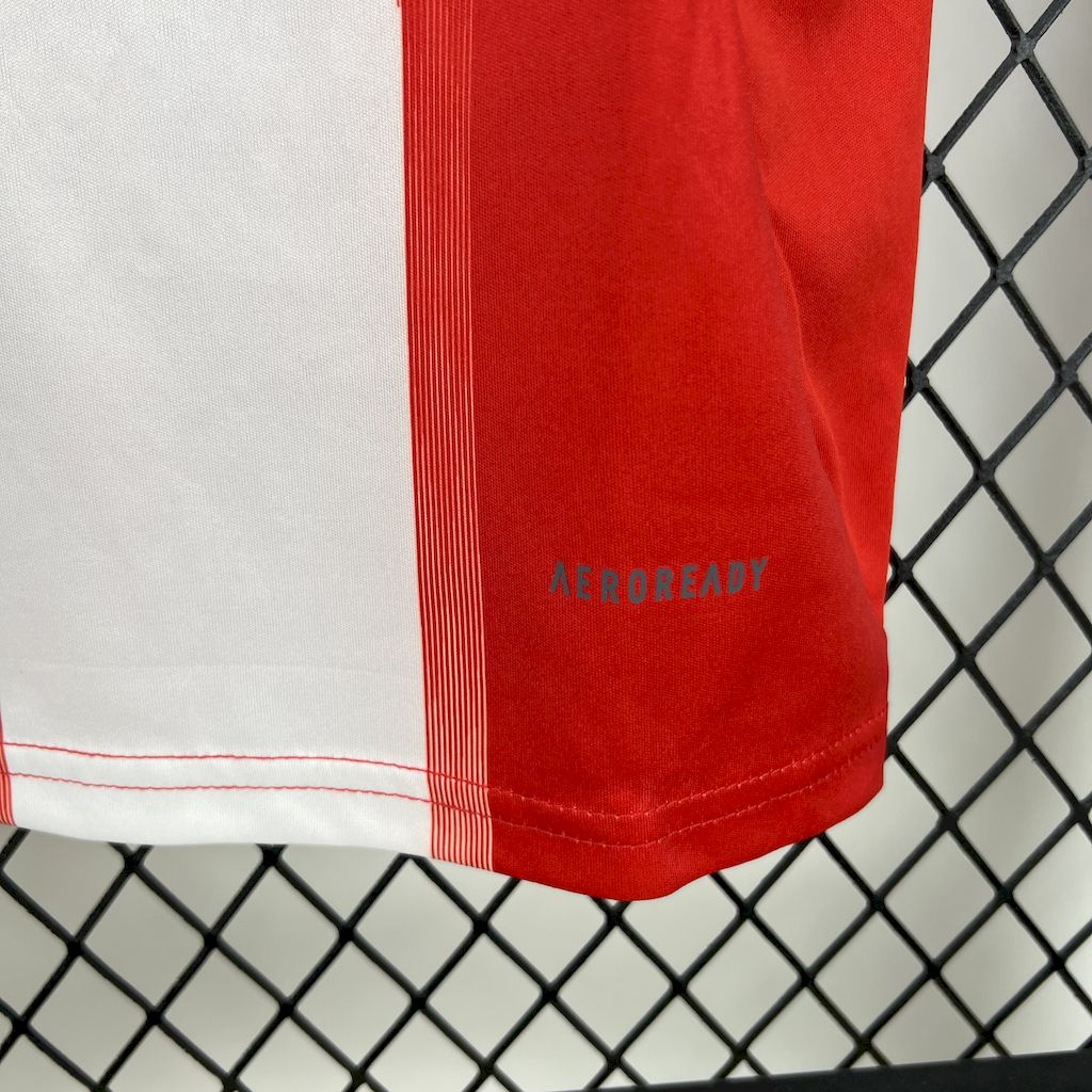 Bayern Munich Local 2025/26 Versión Fan