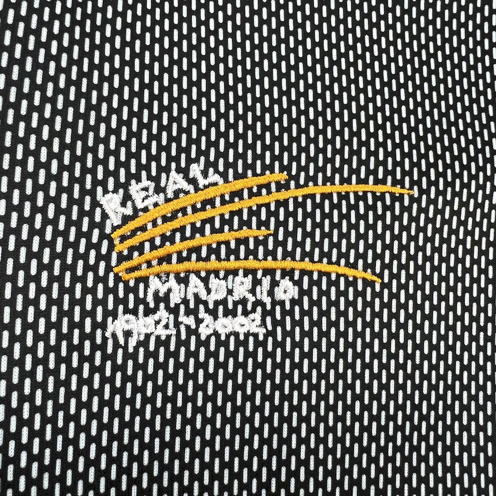 Camiseta Real Madrid Portero Retro 2002/03 Versión Fan