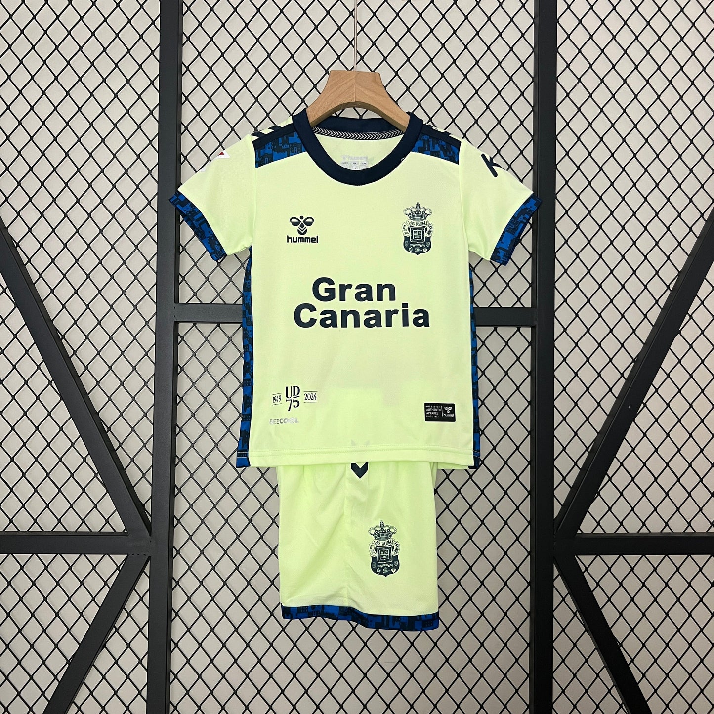 Conjunto Niños Las Palmas Tercer kit 2024/25