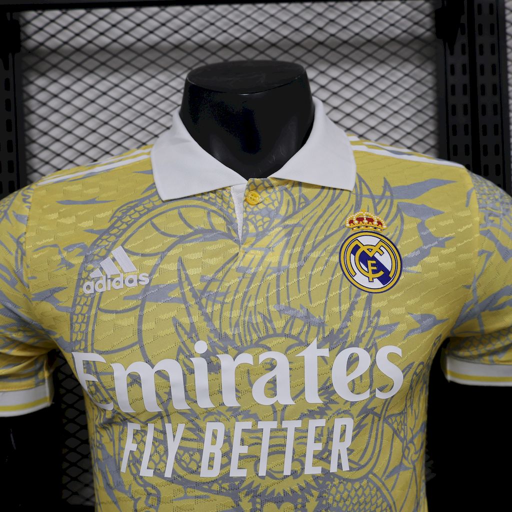 Real Madrid Polo Beige 2025/26 Versión Jugador