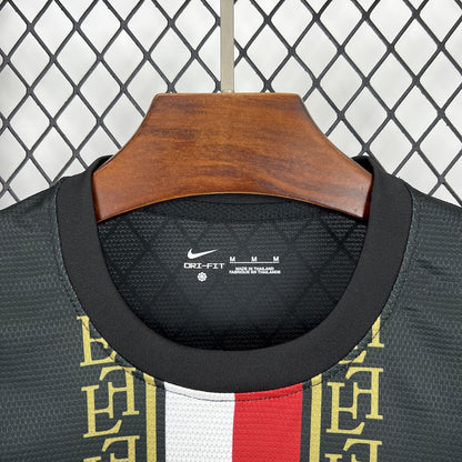Paris Saint-Germain "Negro y Dorado" 2025/26 Versión Fan