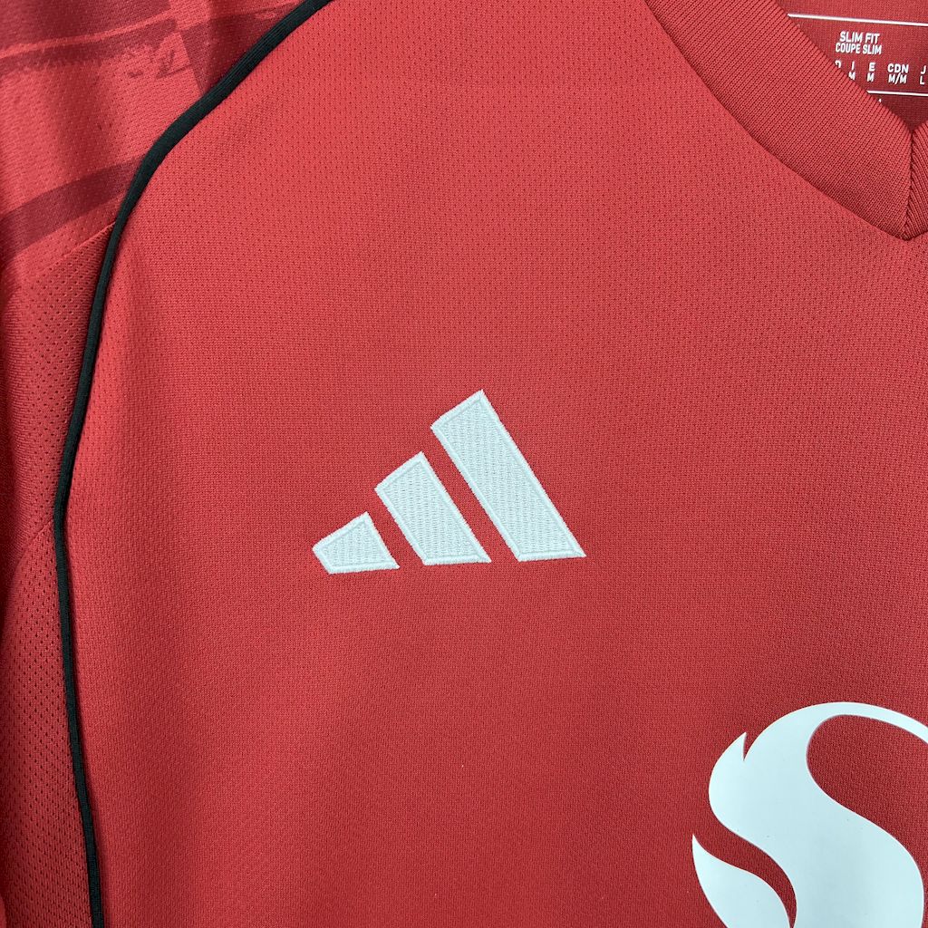 Manchester United Local 2025/26 Versión Fan