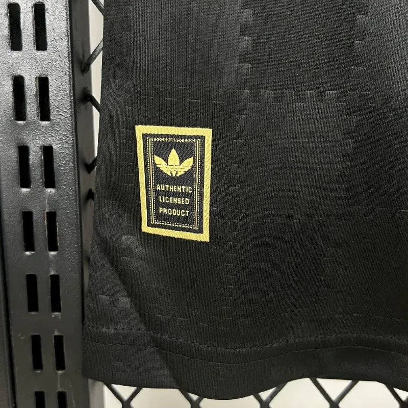 Camiseta Bayern Munich Negra 2025/26 Versión Fan