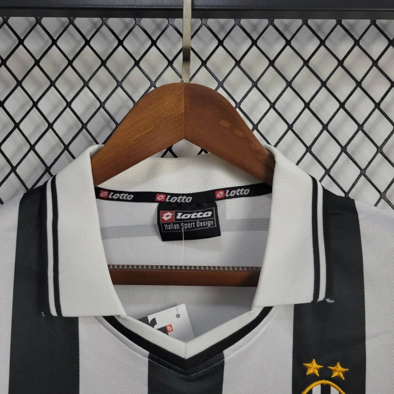 Camiseta Juventus Retro 2001/02
