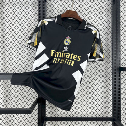 Real Madrid Edición Especial Retro 2025/26 Versión Fan