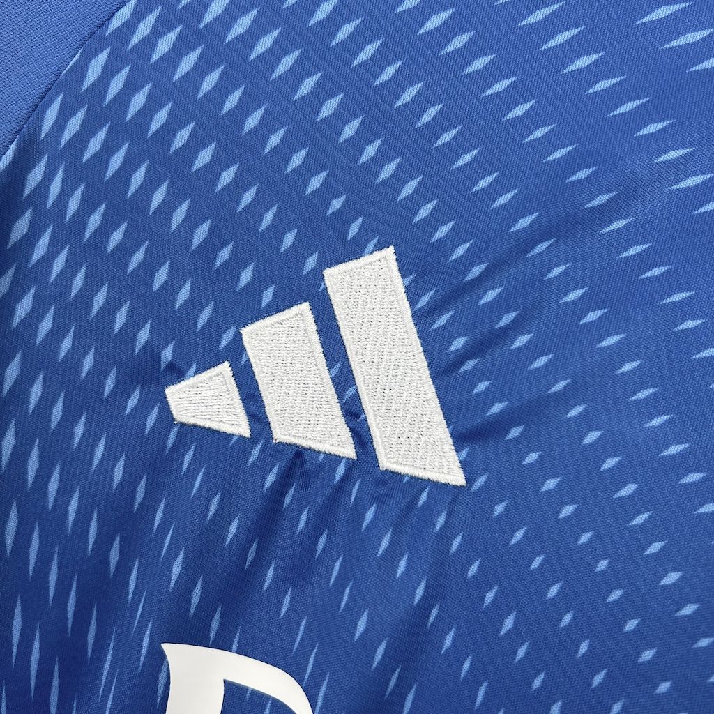 Real Madrid Edición Blue Sky 2025/26 Versión Fan
