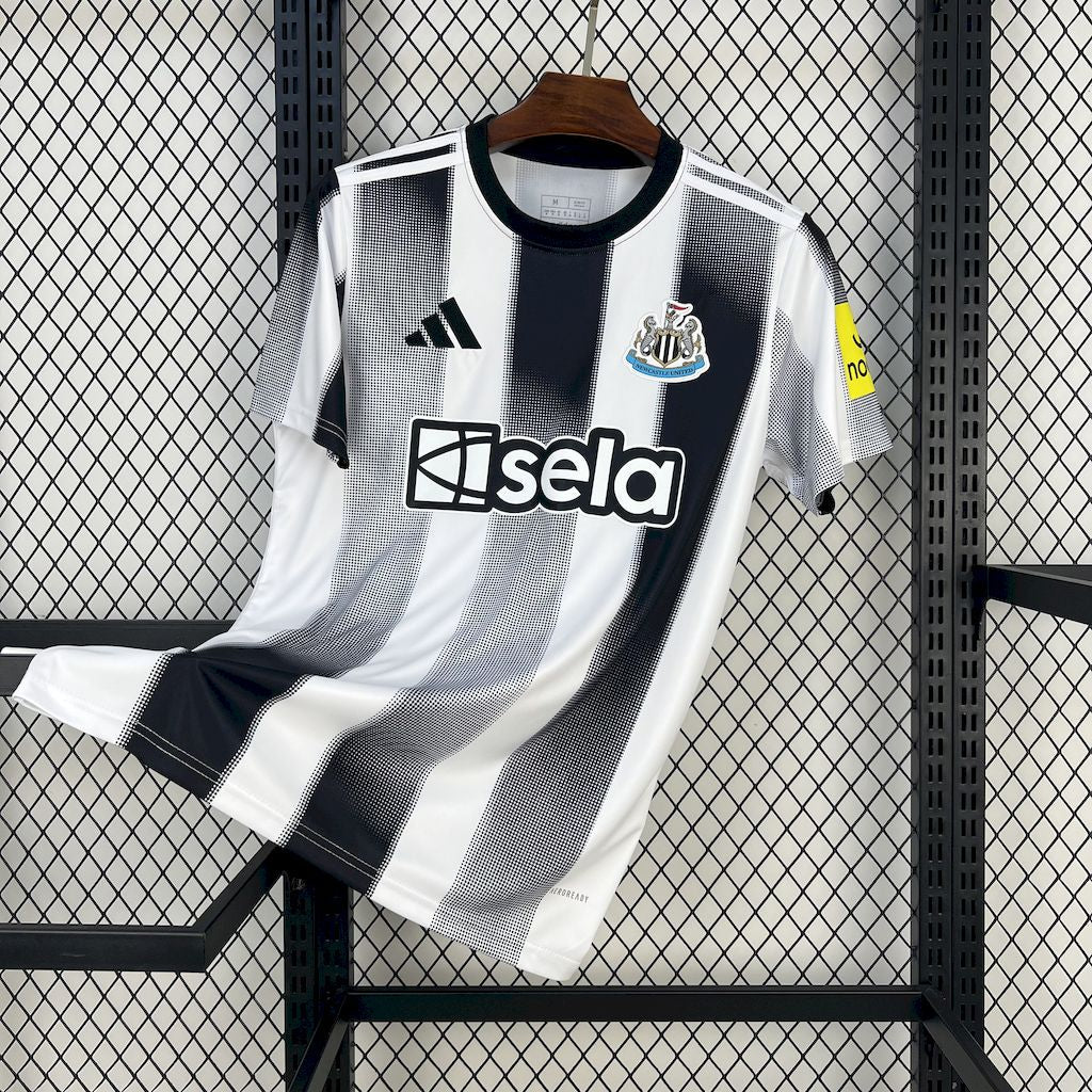 Newcastle United Local 2025/26 Versión Fan