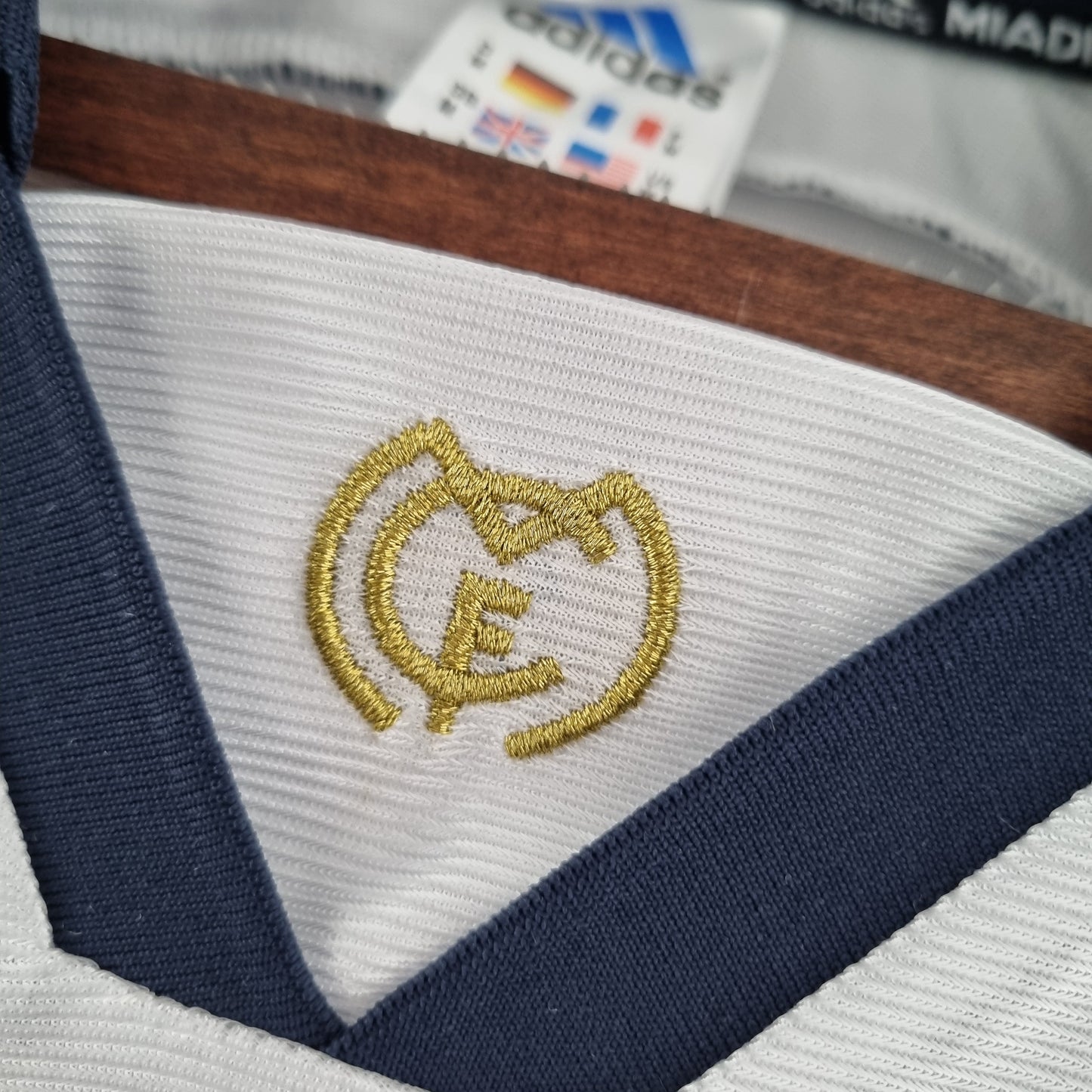 Camiseta Real Madrid Local Retro 2000
