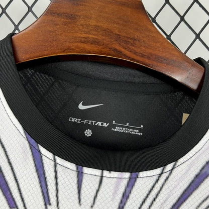Camiseta Brasil Cristo Redentor Purpura Oscuro 2025/26 Versión Fan
