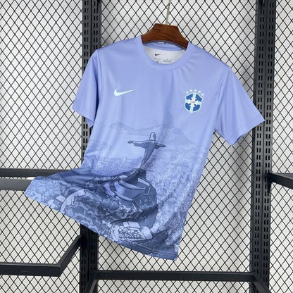 Camiseta Brasil Cristo Redentor Violeta Claro 2025/26 Versión Fan