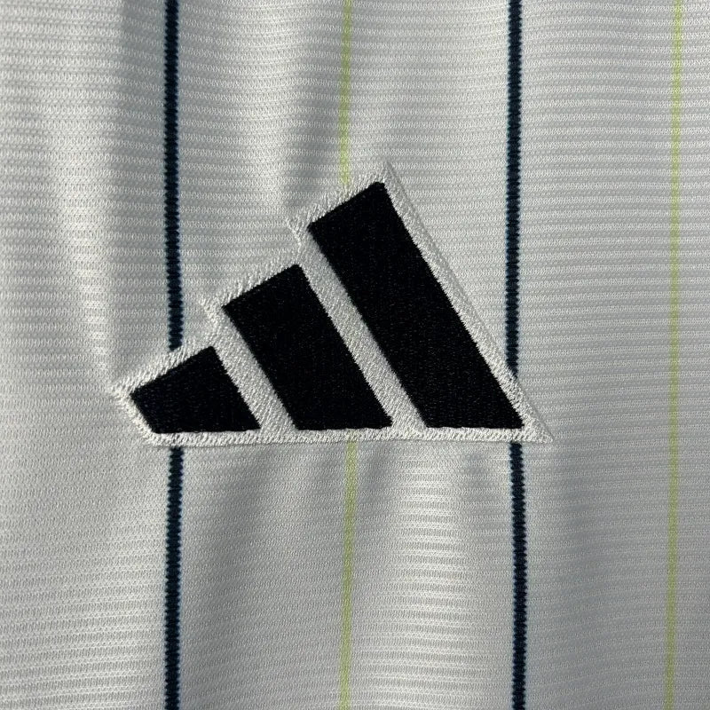 Camiseta Real Madrid Edición Especial 2025/26 Versión Fan