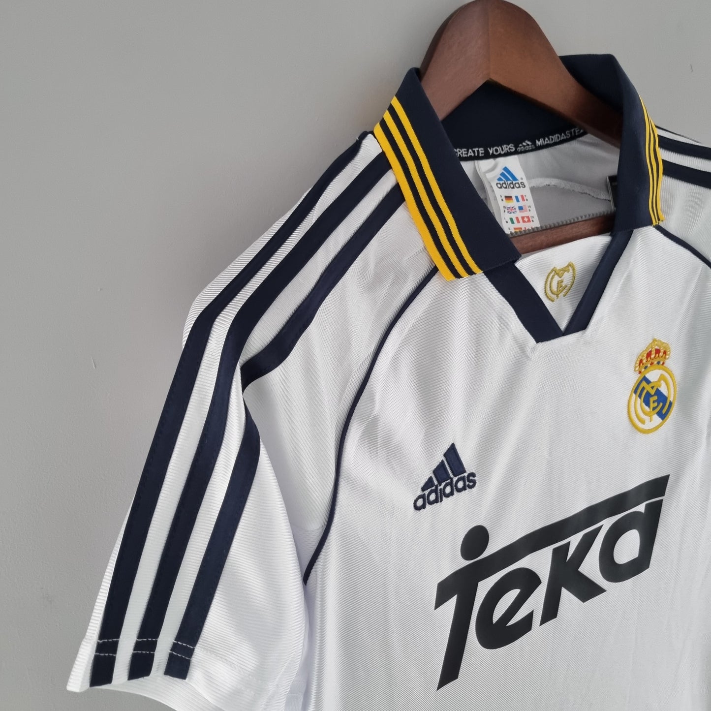 Camiseta Real Madrid Local Retro 2000